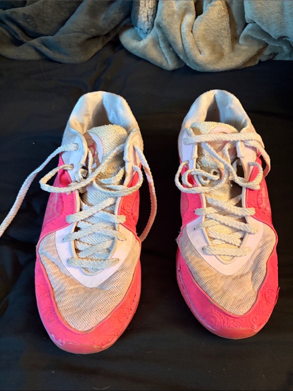 Nike mens kd 16 size 12 used.
